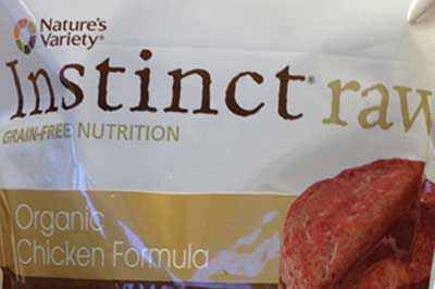 Plastic parts prompt petfood recall