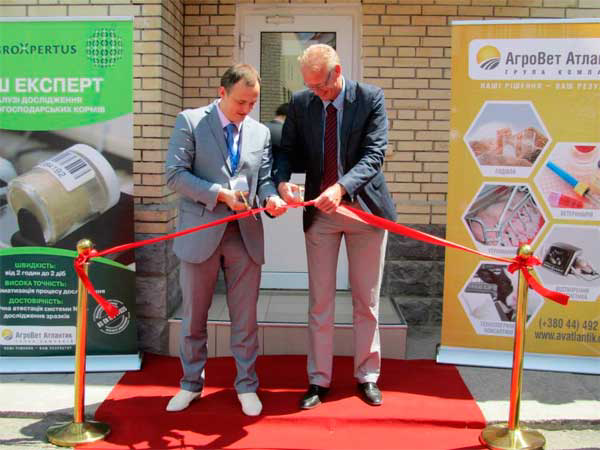 Dutch feed laboratory opens in Ukraine