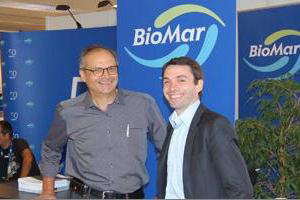 Michel Autin (left), Technical Director for BioMar West Med with Mathieu Castex, Product Manager at Lallemand SAS presented the results of the research leading to the approval of Bactocell at the AQUA 2012 in Prague.