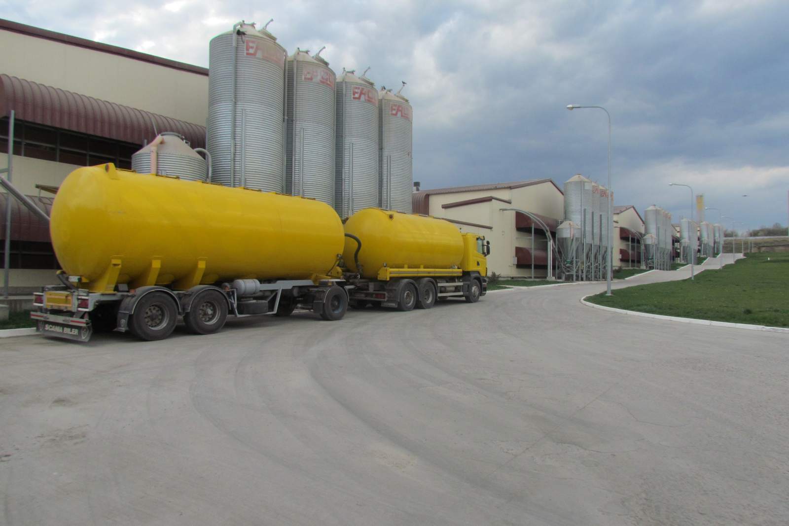 Most modern Ukraine feed mills belong to agricultural holdings.<br />[Photo: Vladislav Vorotnikov]