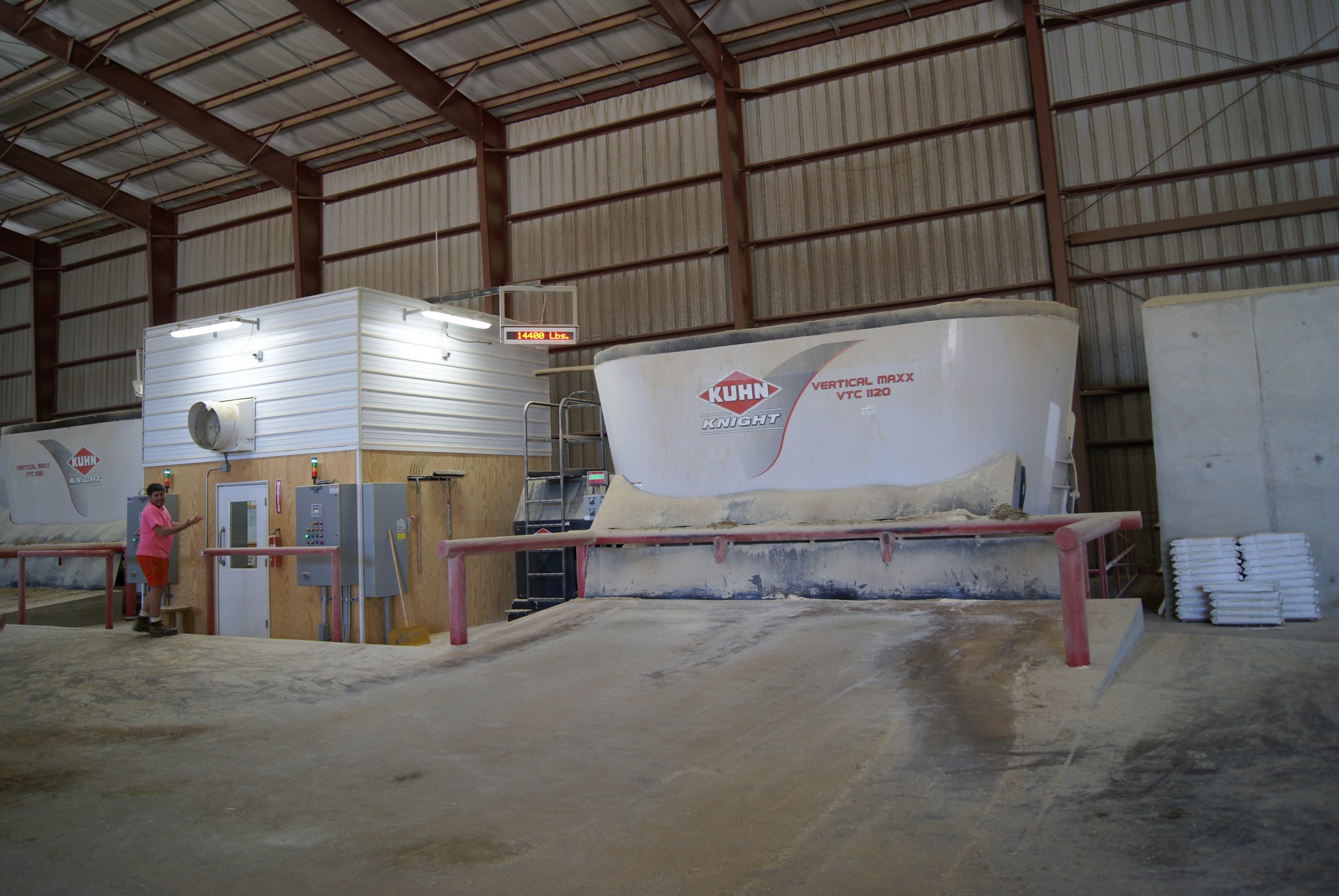 Twin TMR mixers in the feed centre at the Statz Brothers dairy operation in Marshall, Wisconsin, USA. Photos: Emmy Koeleman