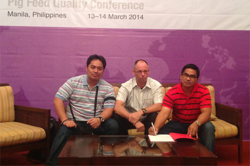 From left to right: Ronaldo Tavita,  Hans van der Waal and Bernard R. Taroc.