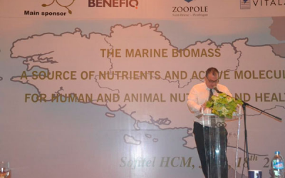 Seminar on algae attracts 100 specialists