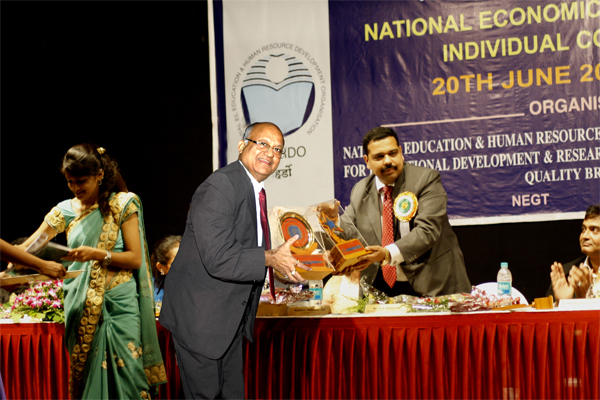 People: Chairman of Indian Herbs recieves Rashriya Udyog Ratna award