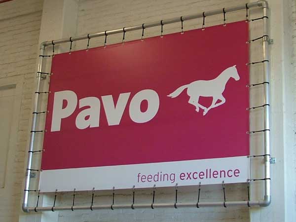 Pavo sells horse nutrition with emotion