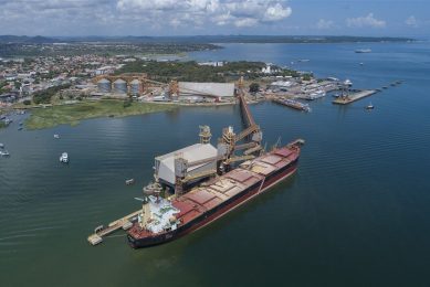 A bulk carrier at the Cargill port in Santarem, Para state, Brazil. Photo: ANP
