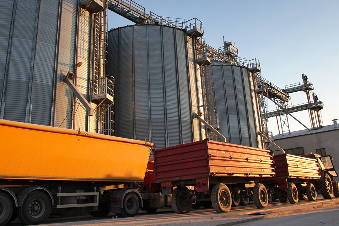 Most of Ukraine's food industry capacities are being destroyed. Photo: Ambar Export